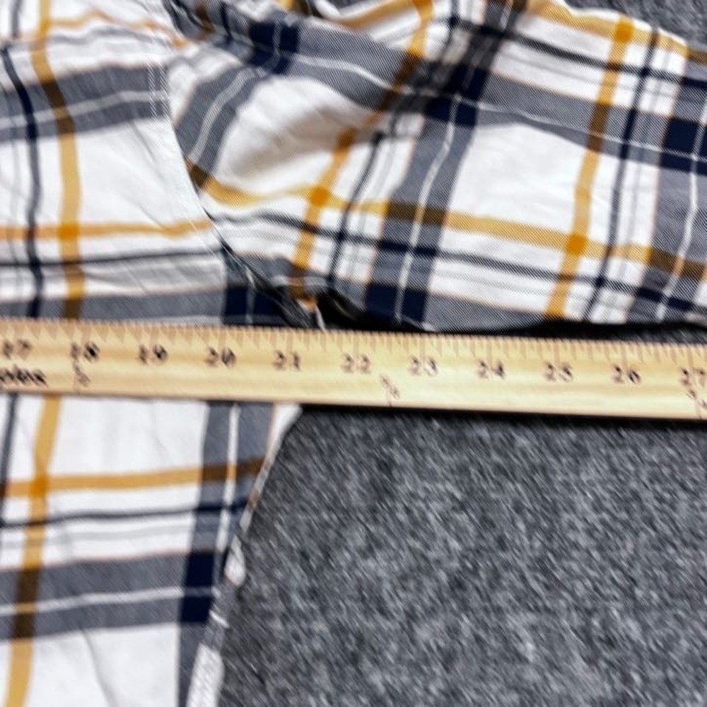 Levi's Men Button Down Shirt Plaid Size Medium 100% Cotton Front Pocket - Picture 7 of 7